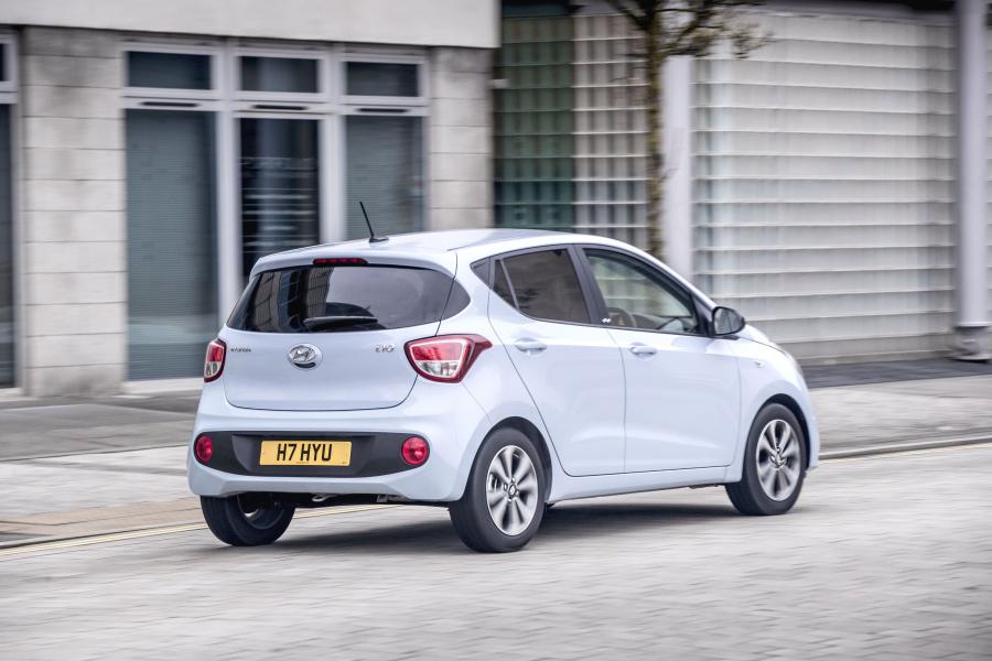  Hyundai i10 Play 2019 года  (UK) (фото 13 из 42)